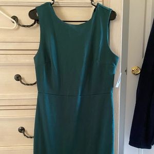 Form-fitting, elegant Emerald Dress